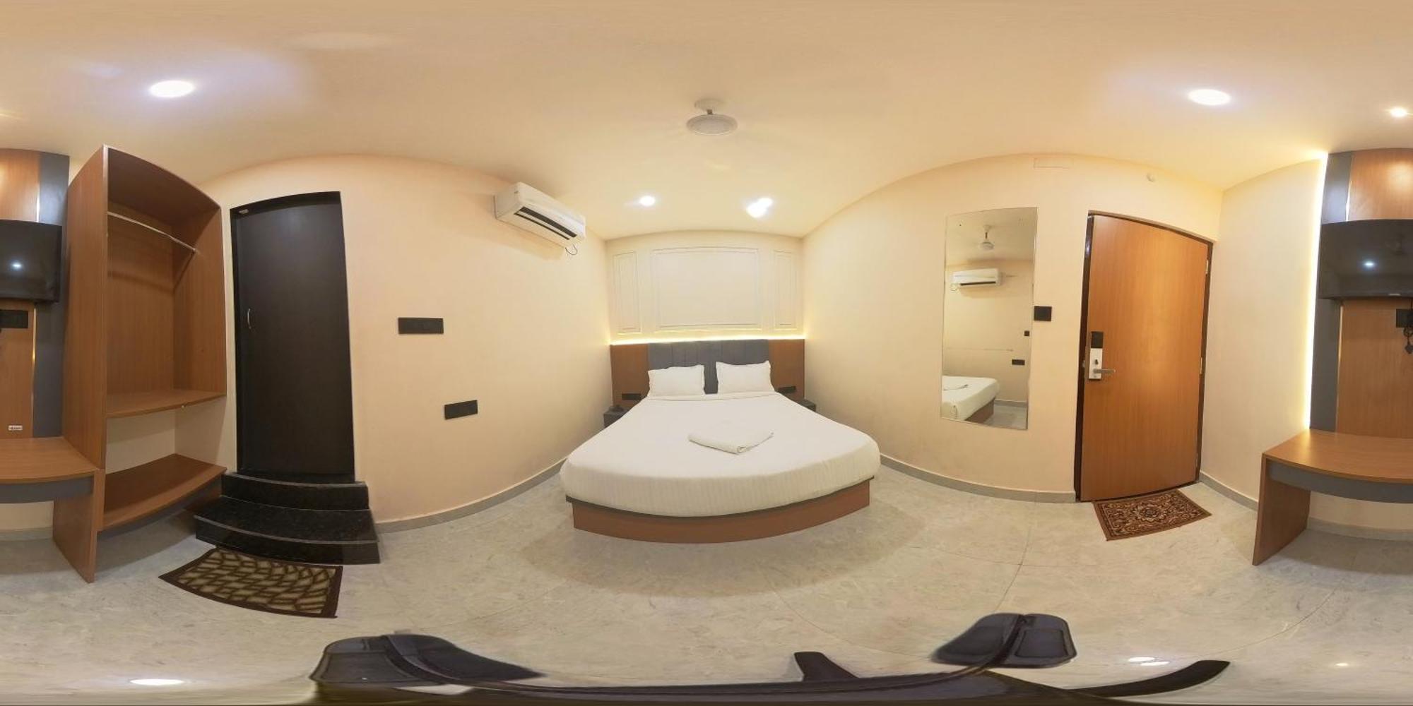 Hotel Grs Palace 3*